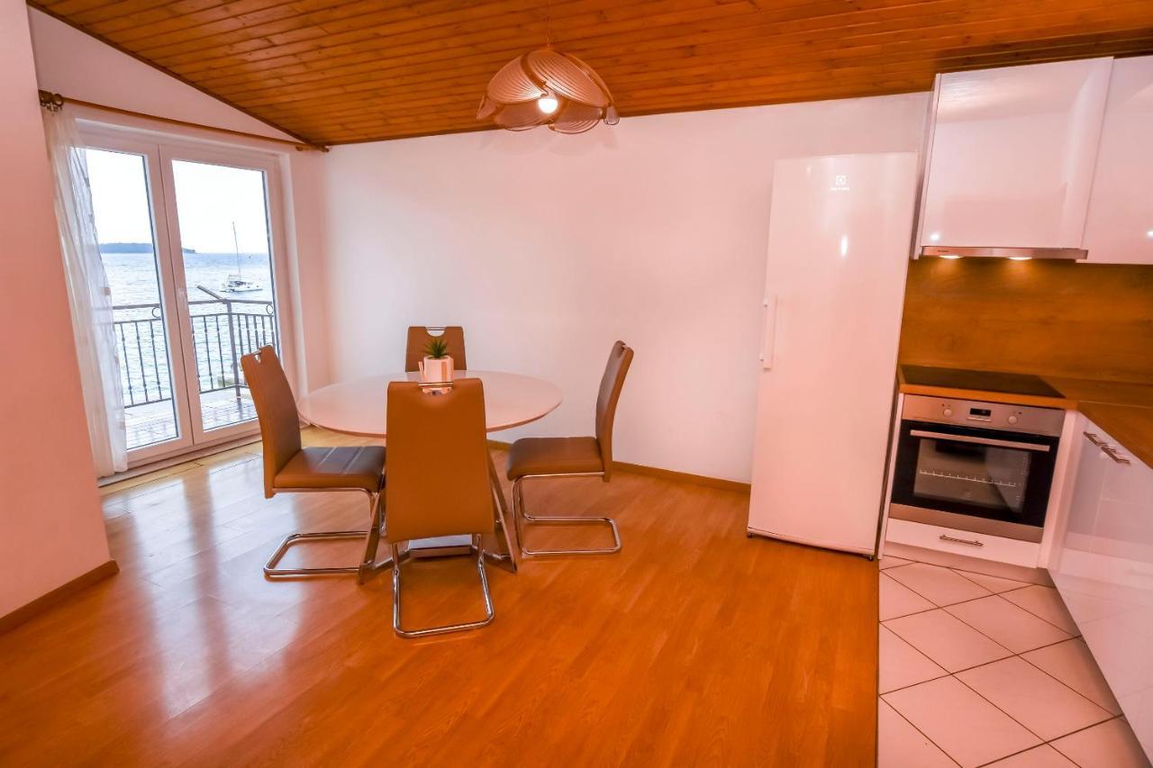 Apartment Mira Primosten Room photo
